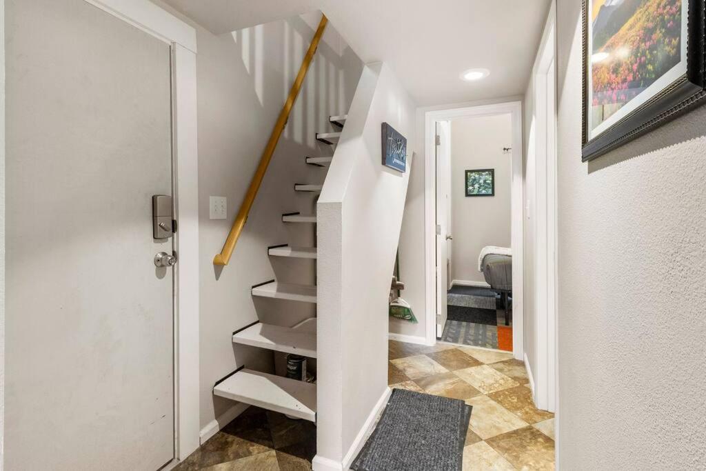 Cozy Tiny Home Steps Away From Mt. Rainier Ashford Exterior photo