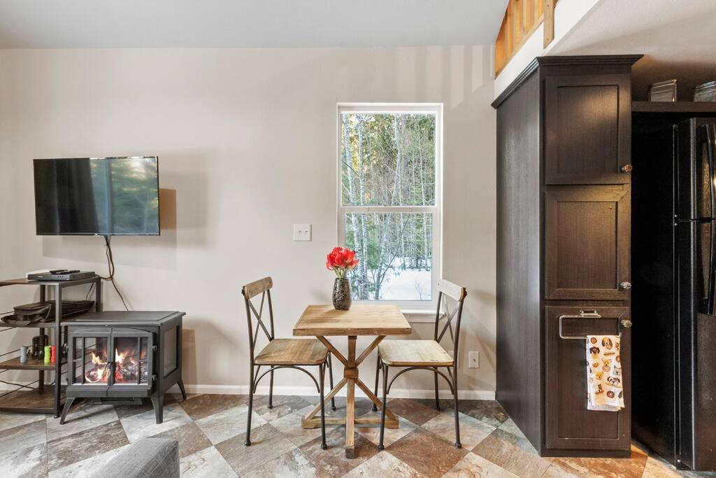Cozy Tiny Home Steps Away From Mt. Rainier Ashford Exterior photo