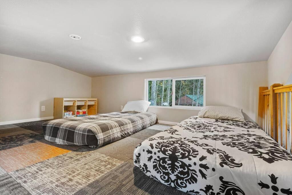 Cozy Tiny Home Steps Away From Mt. Rainier Ashford Exterior photo